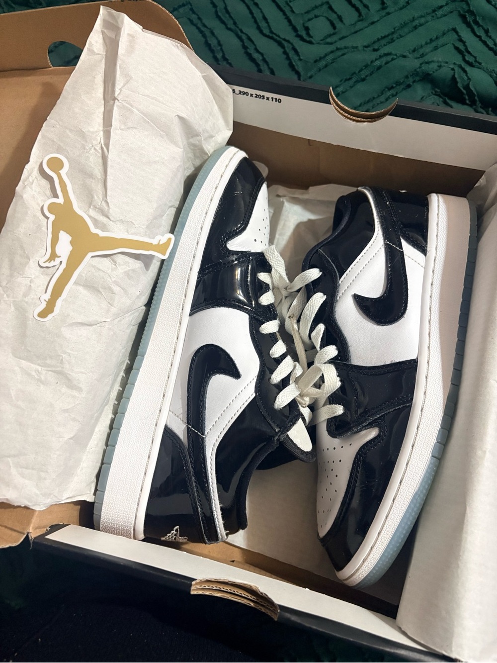 Jordan Air Jordan 1 Low SE Box Label — Black & White with Gold Jumpman authentic